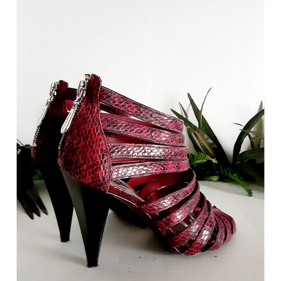 Bcbgeneration "Single" Strappy Snake Embossed Pump - Picture 5 of 16